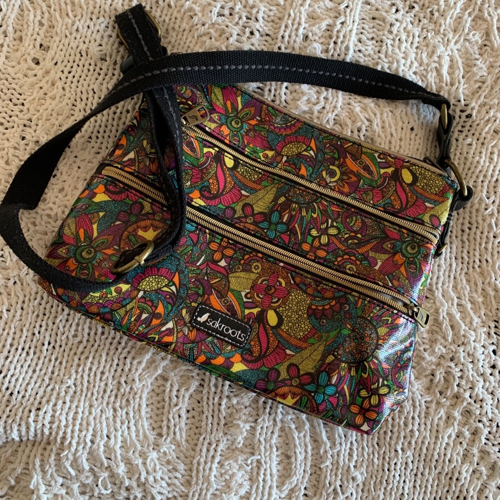 SakRoots Crossbody